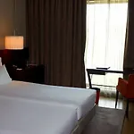 Отель Golden Tulip 4*