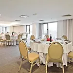 Golden Tulip فندق São João da Madeira