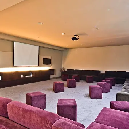 Golden Tulip 酒店