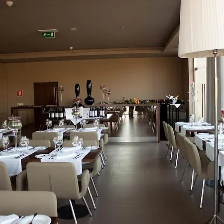 호텔 Golden Tulip São João da Madeira
