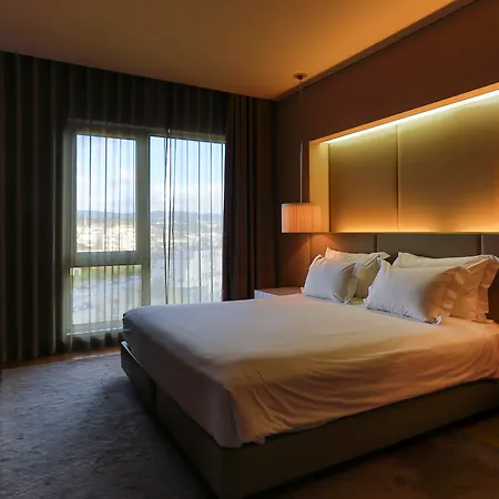 Golden Tulip 4*
