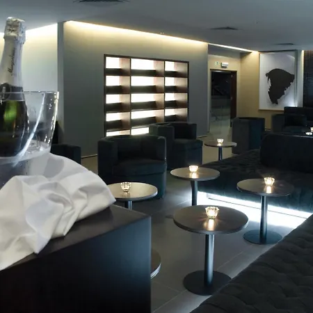 Golden Tulip 4*