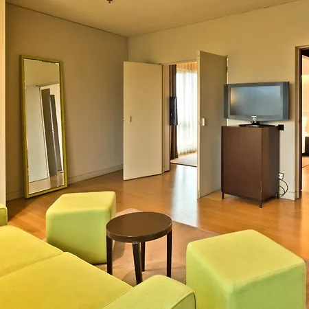 Golden Tulip 4*