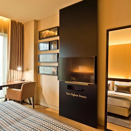 Golden Tulip 호텔