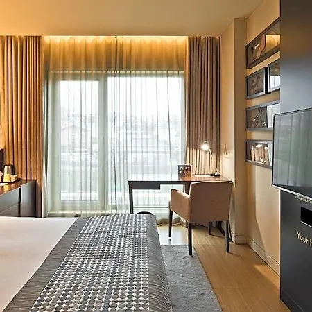 Golden Tulip 4* Sao Joao da Madeira
