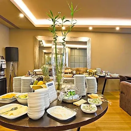 Golden Tulip Hotel 4*