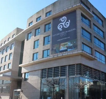 Golden Tulip São João da Madeira