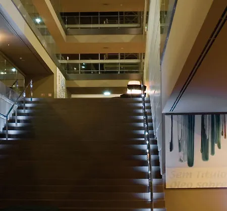 فندق Golden Tulip São João da Madeira