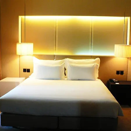 Golden Tulip 4* São João da Madeira