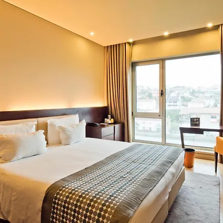Golden Tulip Hotel 4*