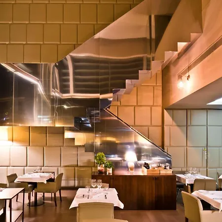 호텔 Golden Tulip