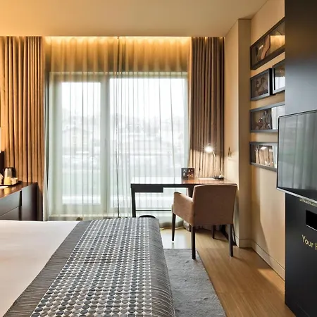 Hotel Golden Tulip