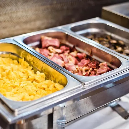 Golden Tulip 4* São João da Madeira