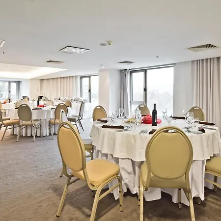 Golden Tulip 호텔 São João da Madeira
