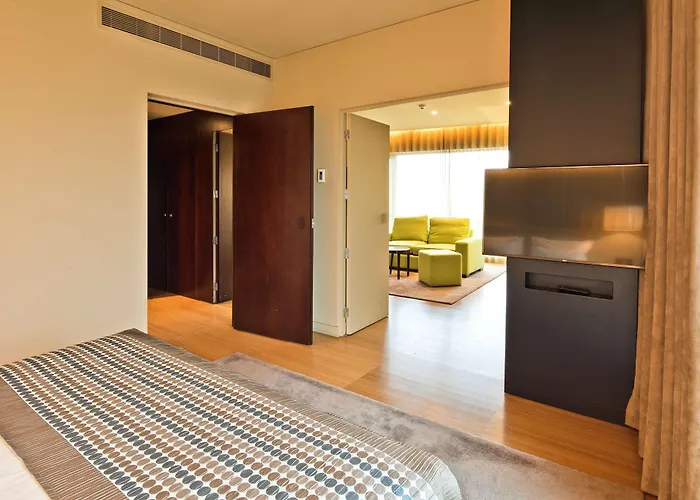 Golden Tulip São João da Madeira