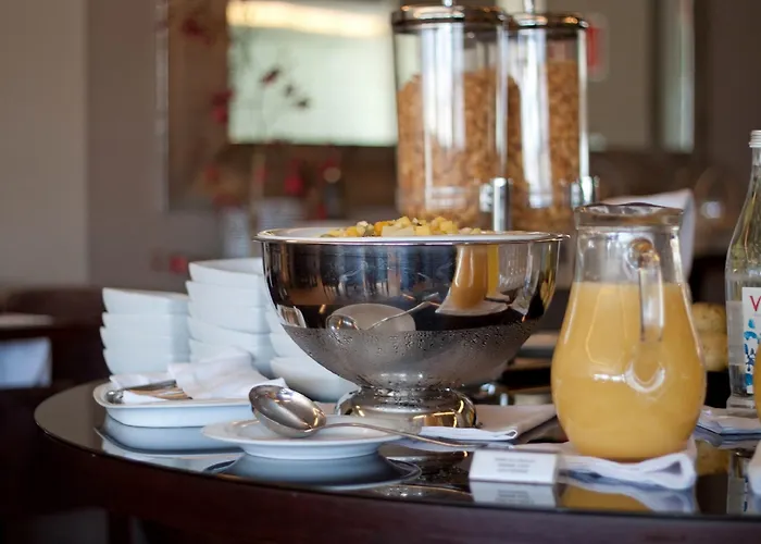 Golden Tulip São João da Madeira