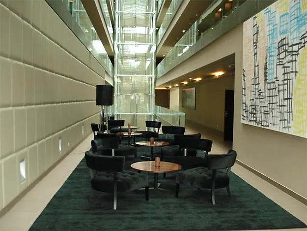 Golden Tulip São João da Madeira