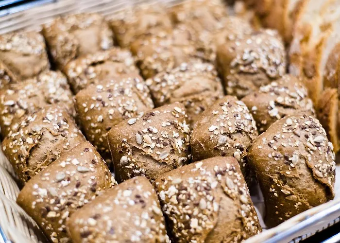 Golden Tulip 호텔 4*